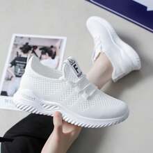 Zapatos deportivos informales para mujeres de color blanco lino para todas las estaciones, ligeros, cómodos, con absorción de impactos, resistente al deslizamiento, malla transpirable, tejido de gancho, zapatos para correr y caminar,Zapatillas blancas con cordones gruesos, con superficie de malla deportiva y detalles de encaje, de moda para mujer, para usar en vacaciones de verano de de verano en zapatos,Zapatos planos de malla transpirable para mujer de moda, zapatos deportivos casuales y simples para mujer con suela antideslizante, cómodos y ligeros con diseño de deslizamiento fácil - Blanco - Ver 7
