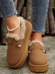 Nuevos Botines gruesos de suela gruesa y tacón medio cálido y con forro de pelo para otoño/invierno 2024 en estilo europeo y estadounidense, botas de nieve de moda con hebilla y cierre tipo slip-on para tallas grandes, para uso en exteriores