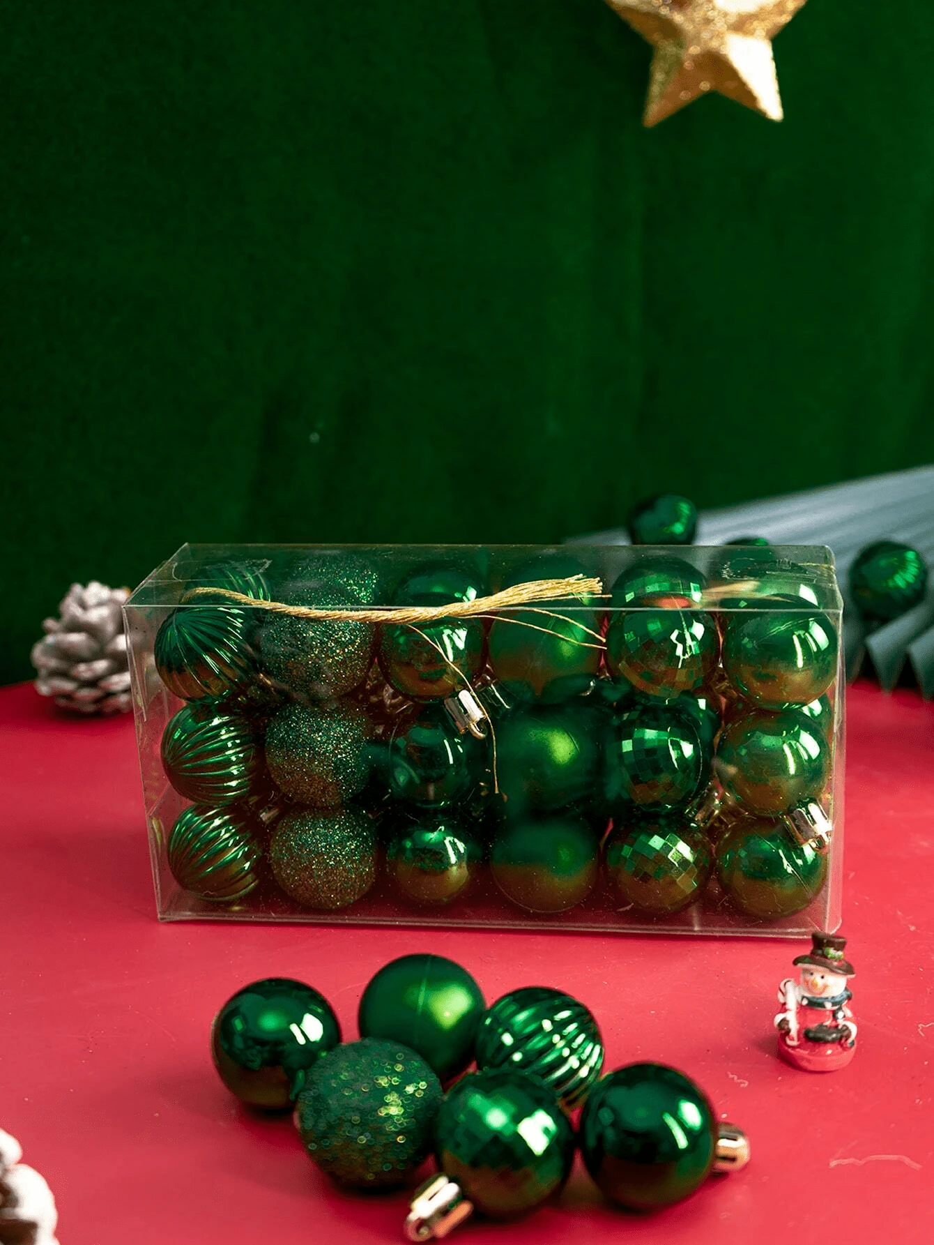 36pcs Christmas Party Plastic Hanging Decorations Including GiftBag