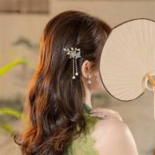1pc Traditional Style Golden Plated Alloy Camellia Tassel Hair Clip For Women's Daily Wear, Bang Clip Claw Clips Hair Claws Hair Barrettes