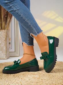 2024春季新款女士英倫風懶人鞋，漆皮，厚跟，柔軟鞋底，舒適且時尚