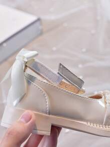 Mädchen Prinzessinnen Schuhe, 4 Jahreszeiten Britischer Stil Lederschuhe, Weiche Sohle Rutschfeste Mary Jane Schuhe mit Schleife & Perlen Dekor, Mädchen Riemen Design PU Ballerinas