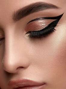 4 piezas Kit de plantilla de maquillaje de ojo de gato, delineador de ojos líquido perfecto, lápiz delineador de ojos a prueba de agua, delineador de gel, pincel delineador. Perfecto para principiantes y maquilladores profesionales. Aplicación de guía fácil para 10 estilos