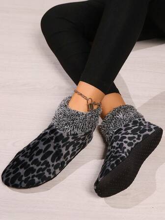 1 Pair Plus Size Black Leopard Print Thermal Lined Socks, Warm Indoor Slippers For Women, Home Floor Socks For Yoga, Sleeping, Carpet, Cozy