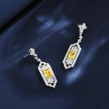 Pendientes exquisitos de cobre amarillo con circonita cúbica