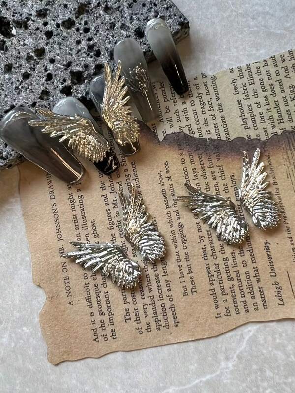 20 Piezas Alas de ángel Adornos góticos para uñas Accesorios para uñas acrílicas - Dijes de aleación de estilo vintage para decoración de uñas de Halloween - Accesorios para uñas de estilo punk con tachuelas y decoración de joyería - Dijes para manualidades DIY (10 pares, 0,98*0,43 pulgadas)