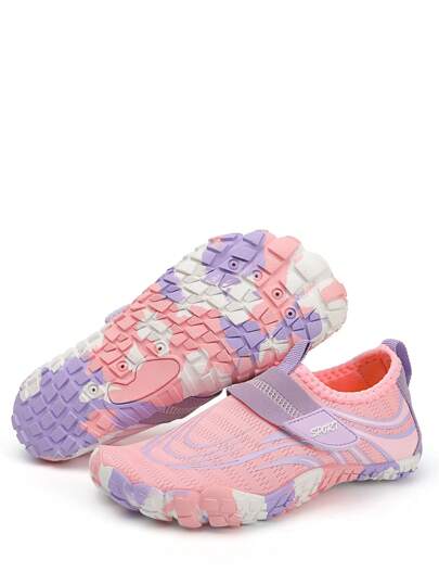 1 双儿童低帮钩环透气平底鞋，适合青少年健身、瑜伽、室内使用、运动、徒步旅行、海滩、游泳