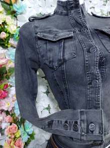 Chaqueta de Mezclilla Slim Fit Estilo Militar con Cuello Alto y Detalles de Charreteras - Denim Lavado Elástico MOD. MOA - Gris - Ver 9