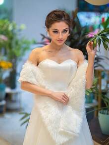 1入優雅白色長毛絨披肩，秋冬新娘婚紗裝飾，完美適用於婚禮、晚會等場合 - 白色 - 查看 4