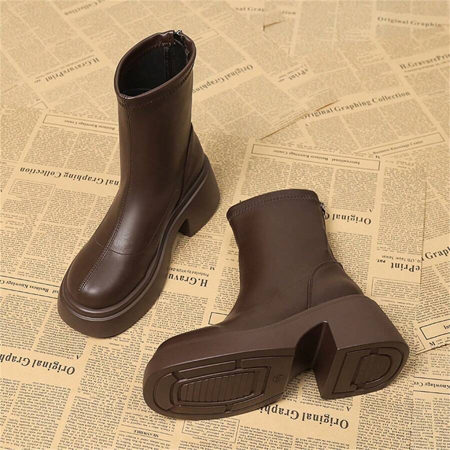 Giày bốt đế dày ngắn phong cách Pháp đế xuồng đế dày tăng chiều cao vào mùa thu đông 2024, giày bốt đế xuồng mũi tròn chống thấm nước thời trang quần short