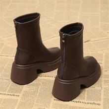 Giày bốt đế dày ngắn phong cách Pháp đế xuồng đế dày tăng chiều cao vào mùa thu đông 2024, giày bốt đế xuồng mũi tròn chống thấm nước thời trang quần short - màu nâu - Xem 4