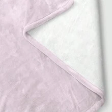 1 pieza Manta gruesa de felpa Coral de doble cara con impreso de un lindo y dulce rostro de chica con pestañas rizadas en color rosa - Material de forro polar de franela suave, cálido, acogedor y multiusos para oficina, viajes, camping, hogar y sofá - Adecuado para uso en las cuatro estaciones.