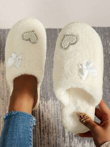 Elegante Perlen & Strass Plüsch Hausschuhe für Frauen, Schmetterling Dekor, flache leise Pelz Slides, Neu 2024 Herbst/Winter