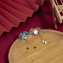 Set de 4 broches antiguos de estilo chino esmaltados y de jade, accesorios elegantes para cheongsam en estilo clásico de corte con concha y diseño de flor - Multicolor - Ver 4