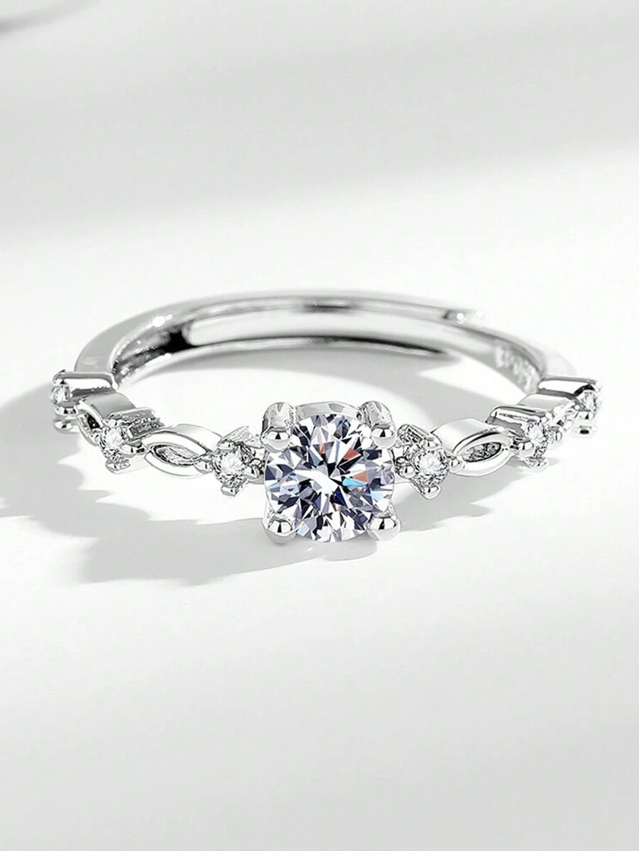 1入不鏽鋼時尚簡約通用高端精致創意四爪鑲鑽戒指，具有奢華和獨特感，適合女性訂婚/結婚戒指的理想選擇