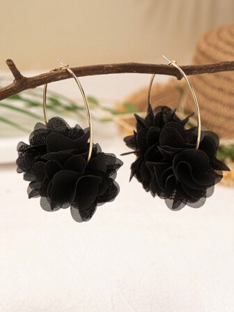 2 st/set örhängen i bohemisk stil med svarta blommiga tygdetaljer, lämpliga för fest- och högtidsgåvor för kvinnor