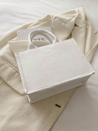 Fashionable Summer Handheld Bag With Large Capacity And Textured Design For Women