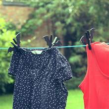 Conjunto de 2 piezas de creativos ganchos para ropa con forma de murciélago de plástico, pinzas para ropa con dibujos animados, a prueba de viento y antideslizantes - Negro 2 piezas - Ver 3