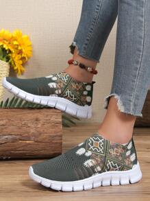 New Women's Knitted Sneakers, Soft Bottom Mesh Breathable Deodorizing Lightweight Low-Top Casual Fashionable Hollow Sports Shoes