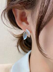 2pcs Personalized Simple & Delicate Leaf Stud Earrings For Women