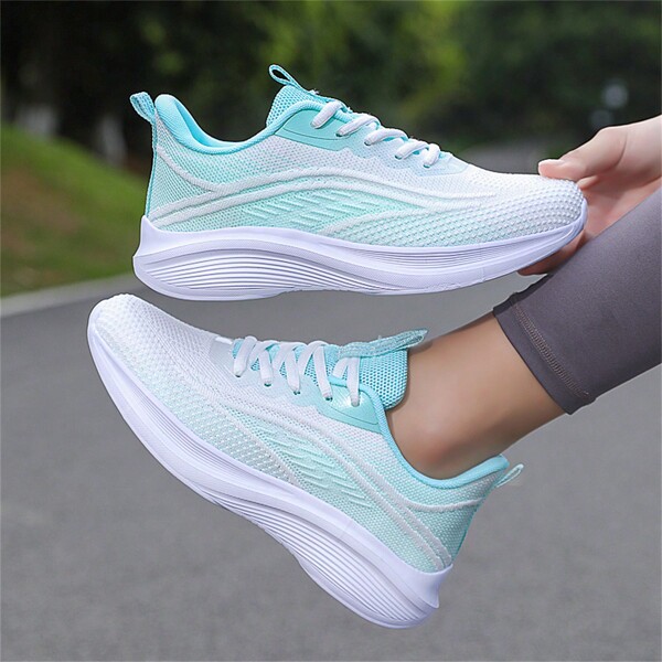 1 Pair Women's Outdoor Sports Shoes, Lightweight Breathable Mesh Sneakers, Low Vamp Lace-Up Slip-Resistant Running Shoes, Comfortable And Fashionable Sports Casual Shoes For Women, Summer