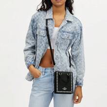 Coach Bolso de mano tipo tote pequeño de estilo norte-sur, bolso cruzado con remaches, bolso tipo cartera con asa superior CM248 SVDTV para mujer