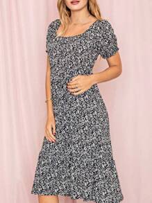 Boho Retro Ditsy Floral Flutter Puff Sleeve Square Neck Tiered Ruffle Tea Midi Length Classic Bridgerton Dress