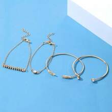 Conjunto de pulseira de ouro feminina de folhas multicamadas estilo boêmio minimalista com design empilhável elegante