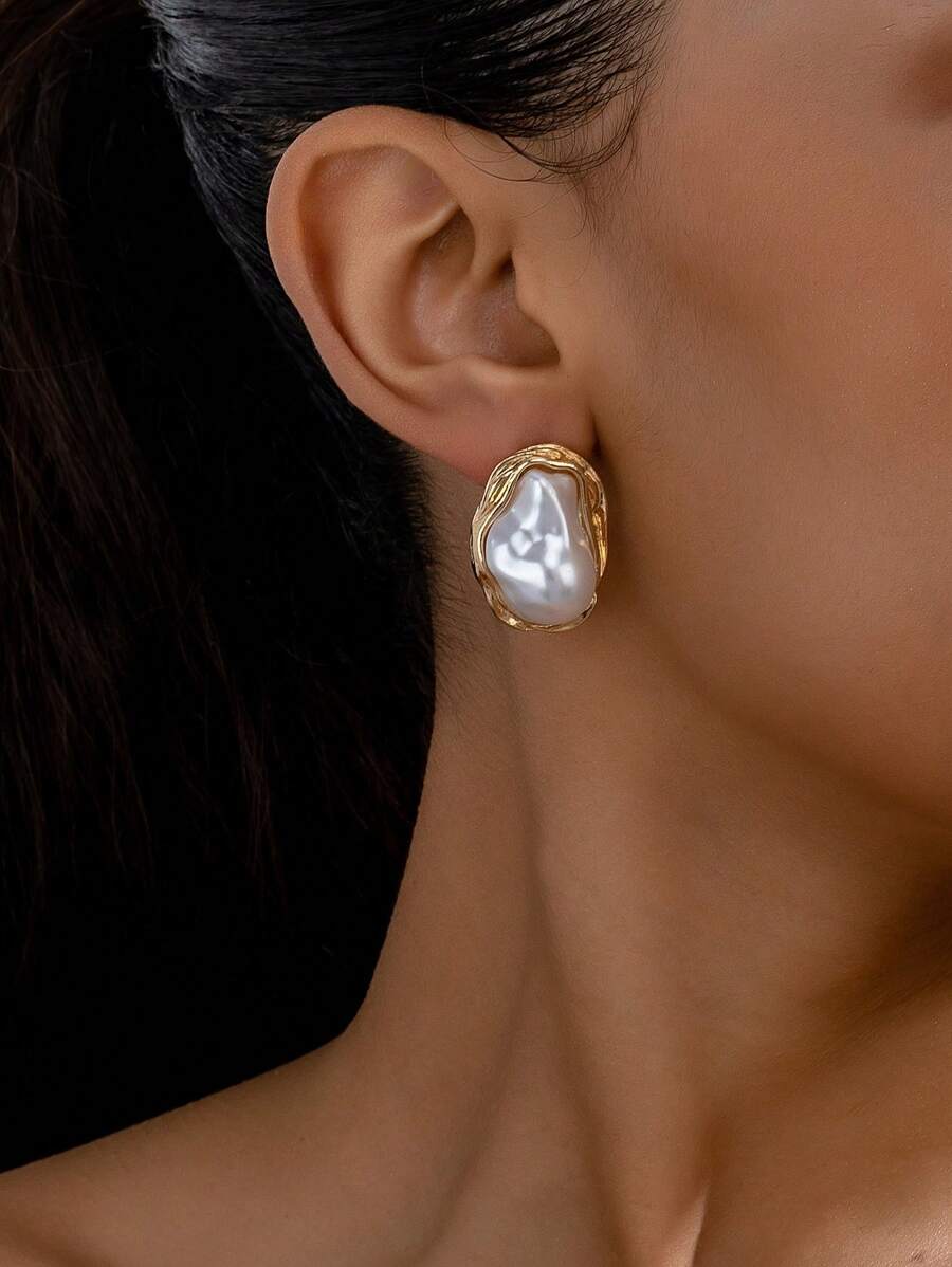 1pair Vintage Elegant Pearl Stud Earrings For Women - Yellow Gold - View 1