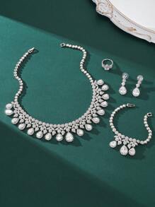 4 pièces/set bijoux de luxe à la mode avec zircone cubique AAA, parures avec pendentifs style goutte d'eau comprenant collier, bracelet, boucles d'oreilles, bague. Convient pour la décoration des fêtes et mariages des femmes. Cadeau parfait de la Saint-Valentin pour votre petite amie. Ensemble de bijoux haut de gamme.