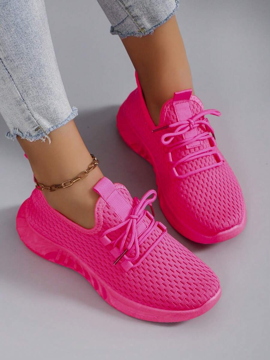 新款春季女士运动鞋，时尚透气轻便防滑耐磨休闲平底鞋，白色，适合学生