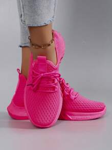 新款春季女士运动鞋，时尚透气轻便防滑耐磨休闲平底鞋，白色，适合学生