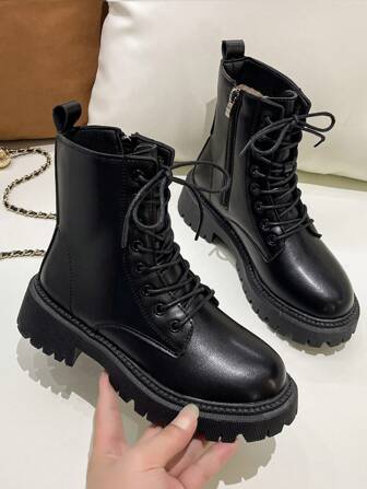 2025 nya vår/höst damstövlar, tjock sula retro mångsidig populär brittisk stil korta stövlar