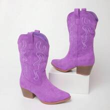 Women Western Cowboy Boots – Embroidered Mid-Calf Chunky Heel Cowgirl Boots With Side Zipper Stylish Comfortable Suede Fall/Winter Boots For Country Concert, Rodeo, Nashville Trip, Festival & Daily Wear [Size Up Half Size] - 紫羅蘭色 - 查看 4