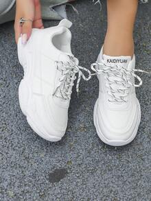 Zapatillas de estilo inglés blancas para mujeres con punta redonda, zapatos de los estudiantes de moda antideslizantes y transpirables con suela gruesa y diseño moderno, zapatillas cómodas y de moda para uso diario - Blanco - Ver 6