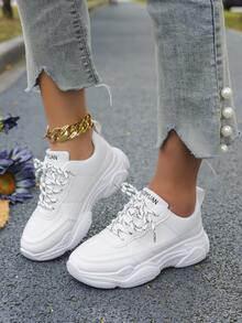Zapatillas de estilo inglés blancas para mujeres con punta redonda, zapatos de los estudiantes de moda antideslizantes y transpirables con suela gruesa y diseño moderno, zapatillas cómodas y de moda para uso diario - Blanco - Ver 3
