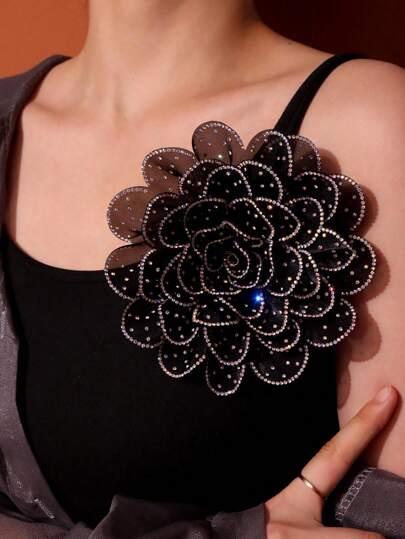 Broche grande de flor 3D de tela de lujo multicapa de 14 cm con rhinestones, perfecto para ocasiones formales, accesorios de vestido de San Valentín, accesorios para ropa, bolsos, encanto, camisas, chaquetas, joyería, ropa de Navidad y Halloween, regalos divertidos y lindos para maestros