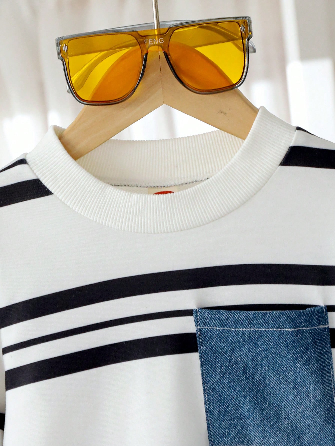 طقم بنطال جينز وبلوزة بأكمام طويلة مخطط للشباب 2 ق...