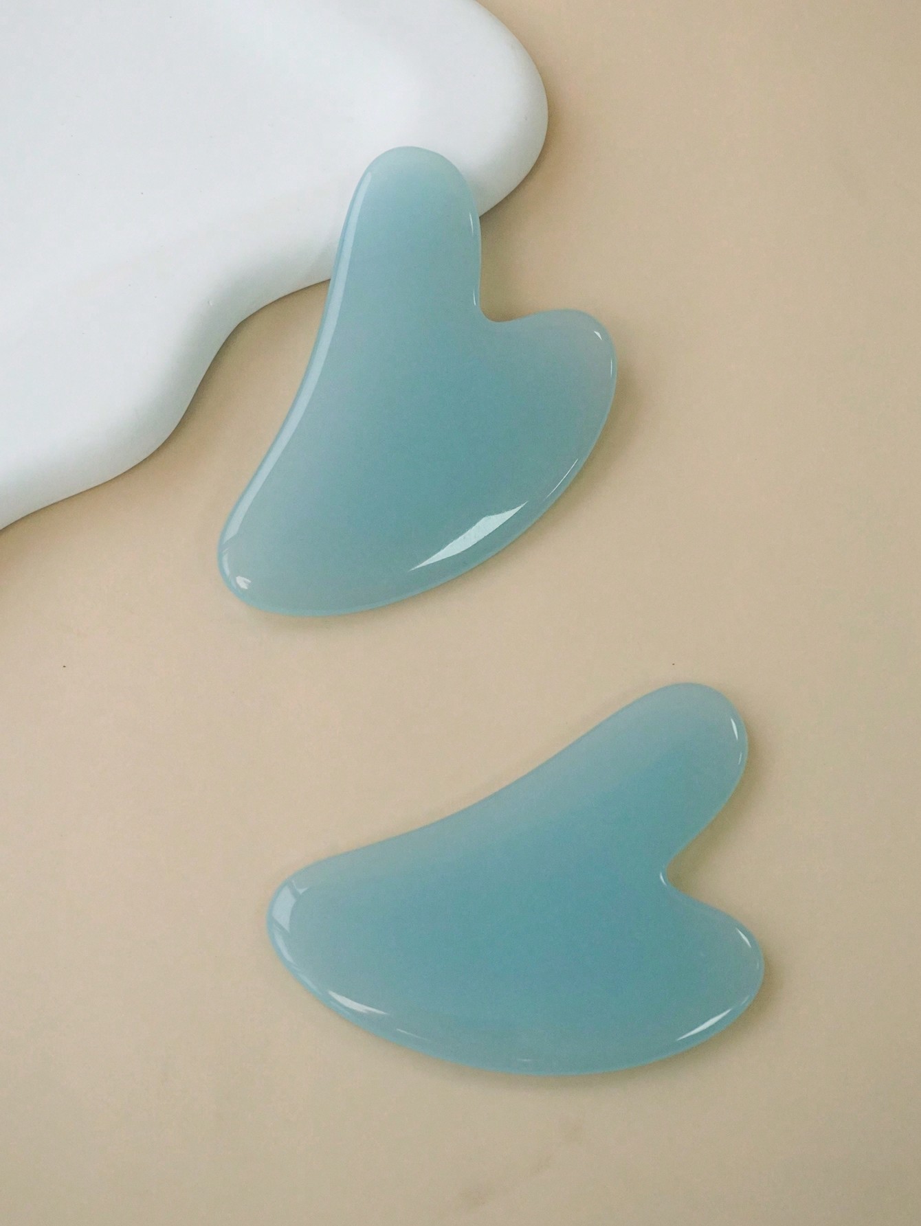 Facial massage plate