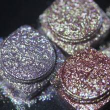 Polvo de mica con brillo multicolor de diamante y camaleón que cambia de púrpura a rojo, usado para arte de uñas, esmalte de uñas, resina epoxi, jabón, velas, bombas de baño, slime