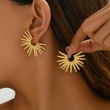 1 件 18K 镀金不锈钢几何方晶锆石耳环，个性化创意法式优雅精致浪漫复古轻奢韩式时尚休闲简约百搭礼物，适合女士、情侣、日常穿着、街头聚会、节日派对穿着 - 金黃色 - 查看 5