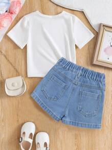Conjunto de ropa casual para niña joven con camiseta de manga corta de verano con impresión de letras y fresa, y falda de mezclilla