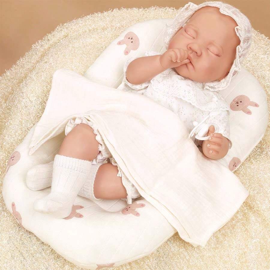 18 英寸可爱逼真娃娃毛绒玩具，包括毯子、娃娃衣服套装和儿童娃娃配件 - 白色 - 查看 1