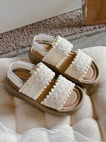 1 Pair Of Summer Promotion Pearl White Girls Wear Slippers Comfortable Soft Simple Brown Thick Soled Girls 3-12 Year Old Sandals Suitable For Indoor And Outdoor Performance Hairball Decoration Double Strap Strap Design Flip-Flops