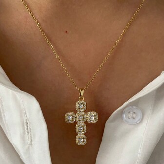 1pc Women's Stainless Steel Cross Pendant Necklace, Elegant Design Embedded With Artificial Zirconia For A Touch Of Sophistication And Fashion