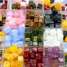 20入組8mm正方形丙烯酸珠寶，用於項鍊，手鍊，耳環，吊墜DIY珠寶製作 - 立方形 - 查看 12