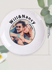 1 件定制照片装饰盘 - 直径 8.11 英寸（20.6 厘米） - 个性化礼物，适用于婚礼、新娘送礼会、周年纪念日、母亲节、父亲节、情人节、生日 - 完美的家居装饰和纪念品展示 - 送给妈妈、爸爸、女朋友、男朋友、妻子、丈夫、挚友的理想礼物 - 用这款优雅的装饰盘珍藏您爱人的照片，也是一份毕业礼物 - 白色 - 查看 3