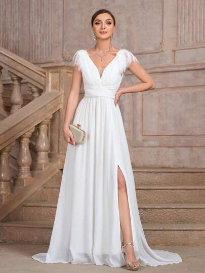 Ladies Solid Color Fuzzy Patchwork Side Slit Hem Elegant Luxurious Fitted Party Dress White Cocktail Semi Formal Prom Wedding Guest Dress, For Birthday, Graduation, Dinner, Homecoming