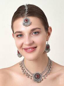 2024 New 4pcs/Set Exquisite Bohemian Style Women's Jewelry Set Including 1pc Silver Zinc Alloy Material Layered Chain Necklace With Faux Pearl Design, 1 Pair  Style Inlaid Red/White/Green Glass Rhinestone Earrings, 1pc Bollywood Style Head Chain. Suitable For Women's Daily Wear Or As Gift For Christmas And Other Occasions.