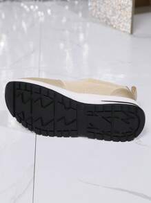 Women's Low Vamp Thick Sole Sport Shoes Classic & Comfortable Flat Fashionable Athletic Walking Shoes